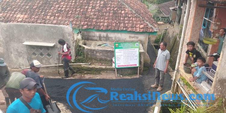 Pemdes Ubrug Realisasikan DD Tahap Satu Tahun 2025 Pengaspalan Jalan Lingkungan