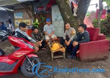 Berikan Pesan Kamtibmas Demi Terciptanya Keamanan Bhabinkamtibmas Sambangi Warga dan Pemuda Berikan Himbauan