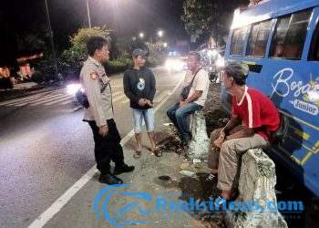 Pantau Situasi Kamtibmas Dimalam hari oleh Anggota Polsek Lembursitu