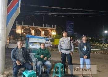 Ajak Warga Kompak Jaga Kamtibmas Bersama Bhabinkamtibmas Polsek Lembursitu Laksanakan Sambang