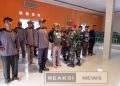 Serka Agus Subandar Babinsa Limusnunggal Koramil 2203/Warungkiara Latih Linmas Soal PBB