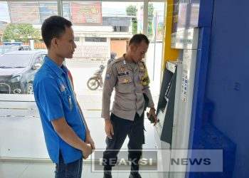 Pantau Dan Cek Mesin ATM oleh Anggota patroli Polsek Lembursitu Polres Sukabumi Kota