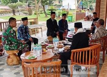 Danramil 2203/Warungkiara Kapten Inf Agus Rahman Giat Komsos Lintas Sektor Bersama Forkopimcam Warungkiara Di Ponpes Assalam Putri