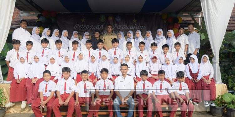 Penuh Haru Pelepasan Siswa Kelas 6 SDN Lembursitu, Meriahkan dengan Damkar