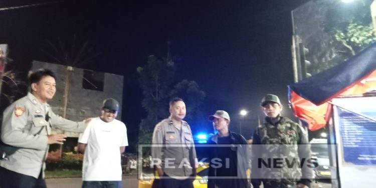 Anggota Polsek Lembursitu Terus Tingkatkan Patroli Malam hari Polsek Lembursitu jaga harkamtibmas