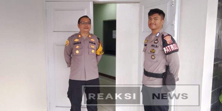 Kapolsek Pimpin Pengamanan Gereja Untuk Berikan Rasa Aman Dan Nyaman Pada Jemaat