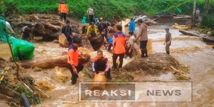 Hujan Intensitas Tinggi, Bupati Ipuk Minta Seluruh OPD Siaga dan Respon Cepat Lakukan Antisipasi