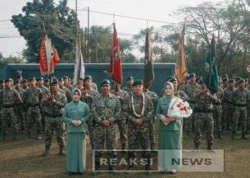 Tradisi Penyambutan Warga Baru Yonif 305 Kostrad Mayor Inf Yudi Susilo Yudhanto, S.E