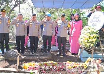 Gugur Saat Menjalankan Tugas, Bripka Cecep diberikan Kenaikan Pangkat Luar Biasa Anumerta