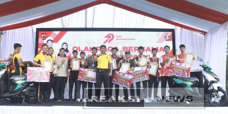 Warga Palabuhanratu Dapatkan Umrah dari Polres Sukabumi