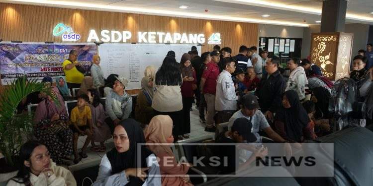 Bupati Ipuk Kerahkan Fasilitas Bantu Evakuasi dan Tindakan Medis, Tenggelamnya Kapal Motor Penyebrangan