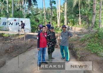 Serka Didik Susanto Babinsa Koramil 2203/Warungkiara Pantau Pembangunan Jembatan Gantung Di Bantargadung Capai 10 Persen