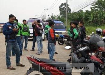Puluhan Ojol dan Angkot Protes Jalan, Akibat Aktivitas Pembangunan Proyek Tol Bocimi