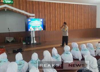 Anggota Polsek Lembursitu Laksanakan Giat MPLS di Ibadurrahman YLPI