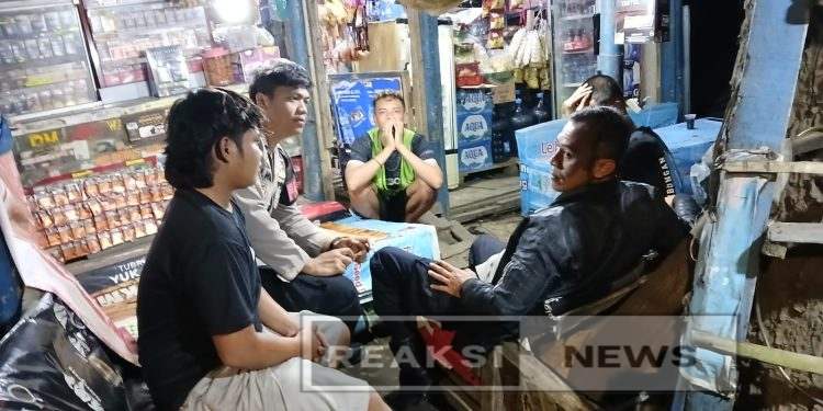 Ciptakan Rasa Aman, Anggota Polsek Lembursitu Patroli Himbauan Gangguan Kamtibmas
