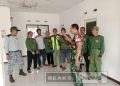 Babinsa Koramil 10/ Nagrak Kodim 0607/ Kota Sukabumi Melaksanakan Komunikasi Sosial Dengan Satbinmas Desa Babakan Panjang