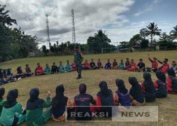 Menjelang HUT RI ke 80, Danramil 2203/Warungkiara Berikan Motivasi Kepada Paskibraka