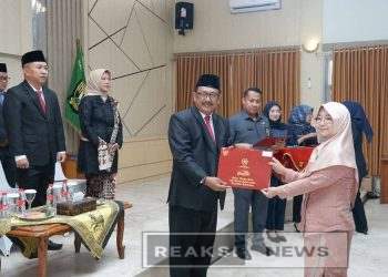 80 PNS di Anugerahi Satyalancana Karya Satya,, Bupati Motivasi Tingkatkan Loyalitas, Disiplin dan Kinerja