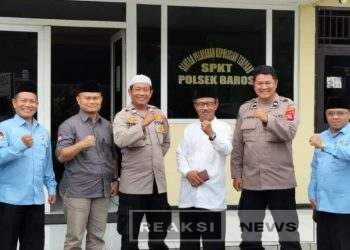 Mitra Kamtibmas Kapolsek Baros Terima Kunjungan Silaturahmi Kepala KUA Kecamatan Baros