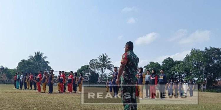 Kopda Kusdiarto Dampingi Pelatihan Paskibraka Tingkat Kecamatan Di Wilayah Teritorial Koramil 2203/Warungkiara