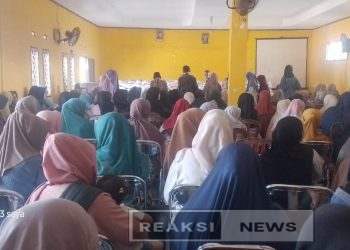 Pemdes Carwet Kembali Salurkan Bansos Pangan “424 KPM Terima Beras 20kg