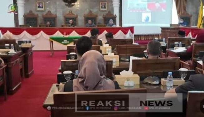 Rapat Paripurna DPRD Kota Sukabumi dengan agenda Penyampaian Pandangan Umum Fraksi terhadap Rancangan Perubahan APBD Tahun Anggaran 2025