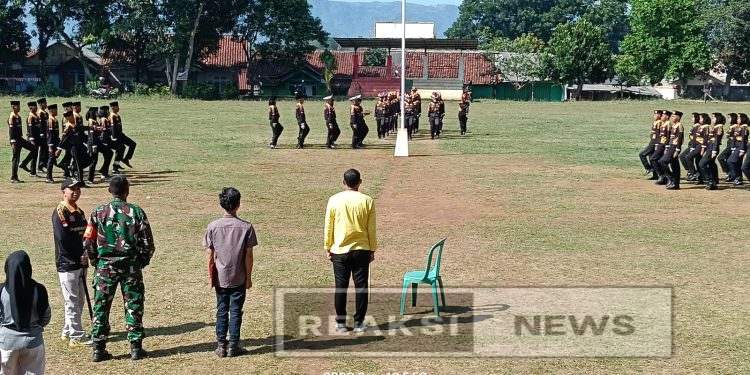 Danramil 2203/Warungkiara Kapten Inf Agus Rahman Menggelar Gladi Bersih Upacara HUT RI 80