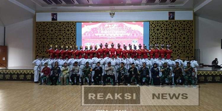 Danramil 2203/Warungkiara Kapten Inf Agus Rahman : 50 Anggota Paskibraka Tingkat Kecamatan Warungkiara Resmi Dikukuhkan