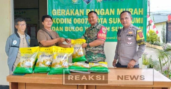Serma Aprias dan Aipda Emin Monitoring Gerakan Pangan Murah di Kecamatan Cibadak
