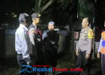 Patroli Malam Hari. Polsek Baros Berikan Himbauan Antisipasi Curanmor
