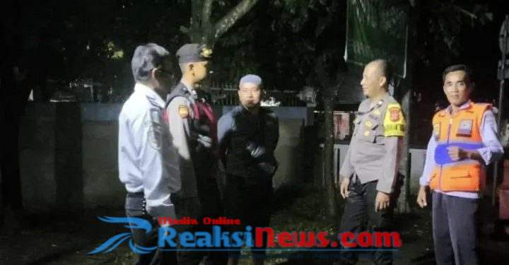 Patroli Malam Hari. Polsek Baros Berikan Himbauan Antisipasi Curanmor