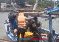 Kapal Terbalik di Perairan Juntinyuat,Polisi dan Nelayan Berhasil Evakuasi