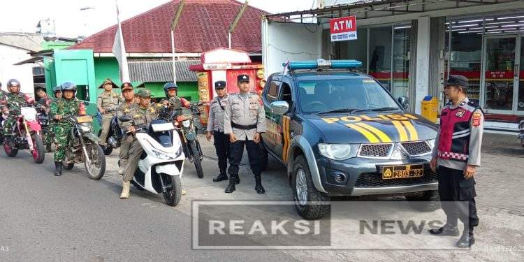 Danramil 2203/Warungkiara Pimpin Patroli Gabungan TNI–Polri di Warungkiara Cegah Gangguan Kamtibmas