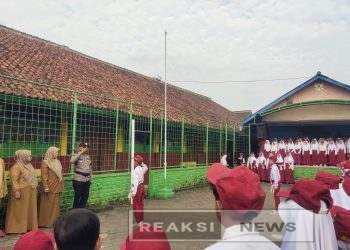 Polsek Cibadak Gelar Police Goes To School di SDN 9 Cibadak