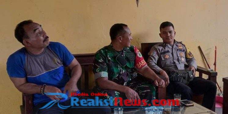 Sinergitas Babinsa Serka Subagio Koramil 2203/Warungkiara dan Bhabinkamtibmas Kertamukti Perkuat Komsos di Wilayah