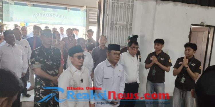 Jenderal TNI (Purn) Dudung Abdurrahman Resmikan Festival Albacadabra 2025 di SMA Pesantren Unggul Al Bayan Cibadak