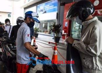 Virall.! Isu Kendaraan Nunggak Pajak, Tidak Bisa Isi BBM: Hoax