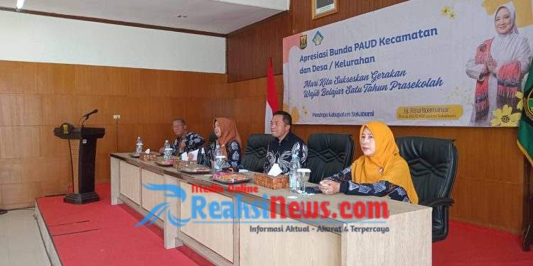 Hj. Rina Rosmaniar Jabar, Apresiasi Bunda Paud atas Kiprahnya Mencerdaskan Anak Bangsa