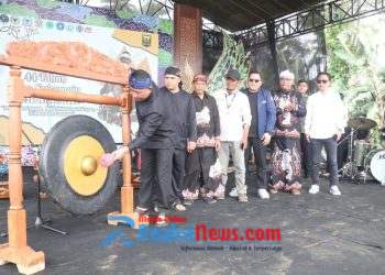 Wabup Apresiasi Budaya dan Pelestarian Lingkungan Dalam Milangkala Ke 44 Desa Sukamaju