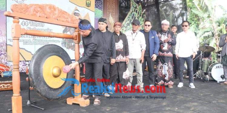 Wabup Apresiasi Budaya dan Pelestarian Lingkungan Dalam Milangkala Ke 44 Desa Sukamaju