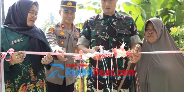 Dandim 0607/Kota Sukabumi Resmikan Rutilahu Milik Ibu Enah