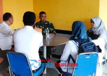 Danramil 2203/Warungkiara Laksanakan Komsos Bersama Camat Bantargadung