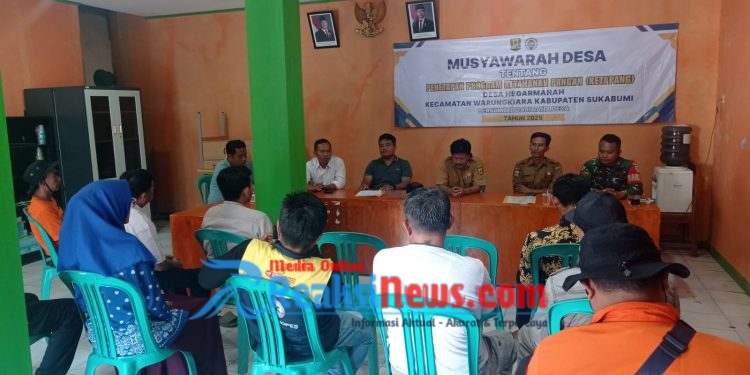 Babinsa Hegarmanah Kopda Kusdiarto Hadiri Musdes, Bahas Program Pembangunan Desa Berjalan Aman dan Lancar