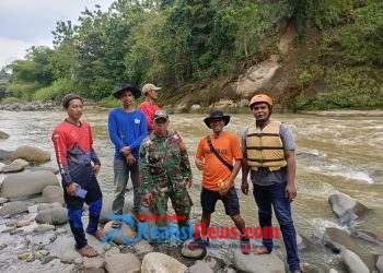 Sertu H. Agus Ramdani Koramil 2203/Warungkiara Bersama Relawan Mantab 03 Gelar Pelatihan SAR di Sungai Cimandiri Warungkiara