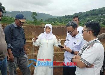 ‎DLH Sukabumi Sidak Proyek PT Bogorindo Cemerlang yang berlokasi di Desa Tenjojaya