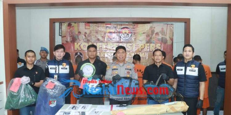 Polres Sukabumi Ungkap Perjudian Sabung Ayam di Surade, Dua Pelaku Diamankan