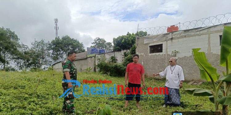 Sertu H. Agus Ramdani Koramil 2203/Warungkiara Tinjau Rencana Pembangunan Koperasi Merah Putih di Wilayah Binaan