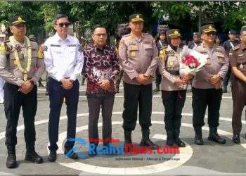 Ketua Komisi III DPRD Kota Sukabumi Menghadiri Kirab Pamit Peserta Didik Sekolah Inspektur Polisi Angkatan ke-54