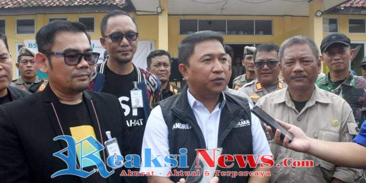 Wabup Apresiasi Kepedulian BSI Bantu yang Terdampak Banjir di Kecamatan Cisolok