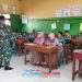 Serka Enceng Koramil 2203/Warungkiara Berikan Pengarahan Edukasi Kepada Siswa Kelas VI SDN Simpenan